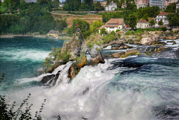 Rhine Falls: Keajaiban Air Terjun Terbesar di Eropa