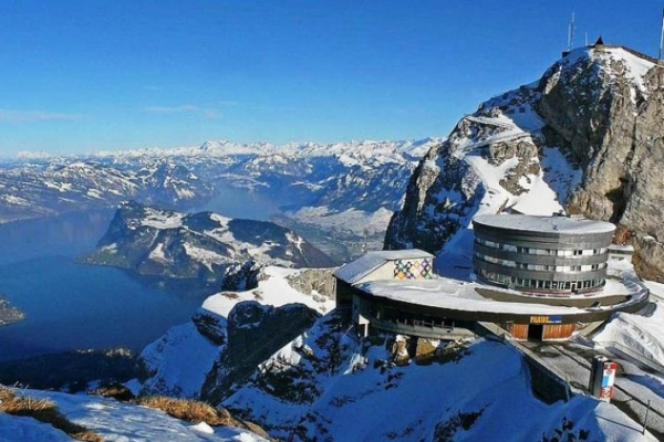 Gunung Pilatus: Puncak Ketinggian dan Keindahan di Jantung Swiss