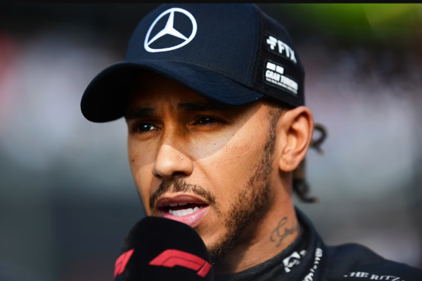 Lewis Hamilton Tak Masalah Finis di Bawah George Russell: Refleksi Sebuah Musim yang Tantangannya Menjanjikan