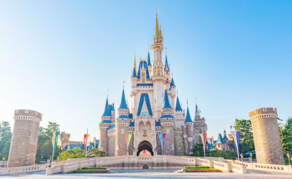 Tokyo Disney Resort: Dunia Dongeng Ajaib di Jantung Tokyo yang Mempesona Semua Usia